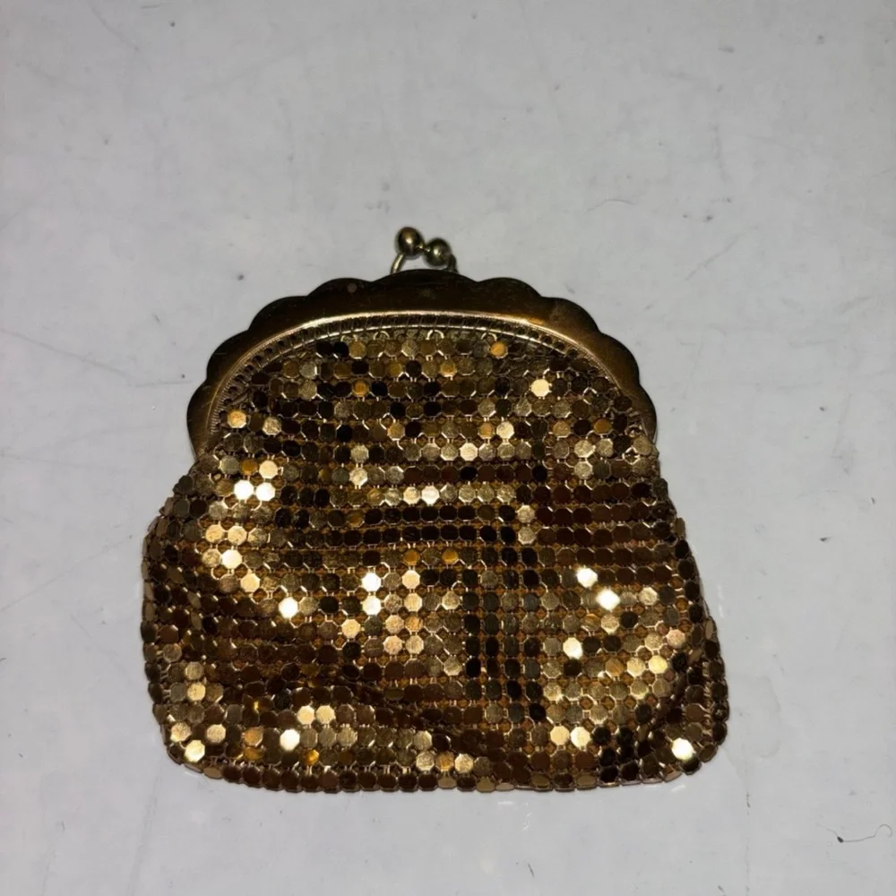 Vintage Gold Mesh Coin Purse with Clasp